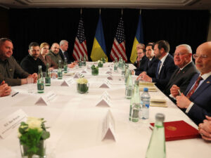 Belarus ABŞ-ın Ukraynadakı münaqişəni tez bir zamanda dayandıra bilməyəcəyini deyir