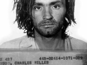 Netflix Çarlz Manson sənədli filmini təqdim edəcək