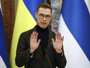 Finlandiya prezidenti Zelenski ilə Ukraynaya yardımı müzakirə edib