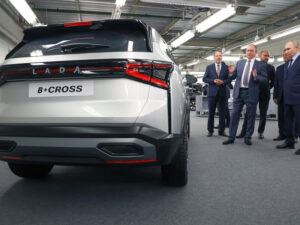 AvtoVAZ-ın baş direktoru avtomobil satışlarının azaldığını açıqladı