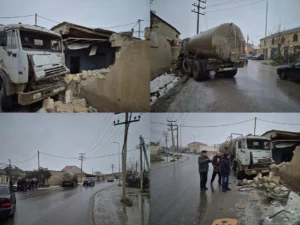 Abşeronda QƏZA: Yük maşını yaşayış evinin DİVARINA ÇIRPILDI