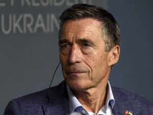 NATO-nun keçmiş baş katibi Avropanı öz tənhalığı ilə barışmağa çağırır