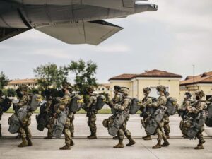 Avropa Ukraynaya on minlərlə hərbçi göndərmək istəyir