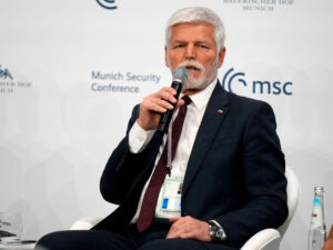 Çexiya ABŞ-ın Avropanı süst yuxusundan çıxardığını bildirib