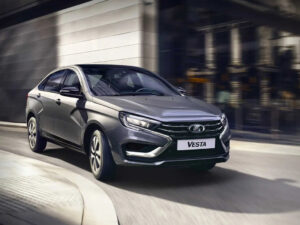 AvtoVAZ dilerlərə Lada Vesta-nın yeni versiyasını təqdim etməyə başlayıb