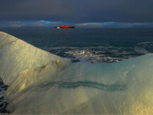 Rusiyanın Arktikada iqtisadi maraqlarına birbaşa təhlükə yaradan rəqibi ola bilər