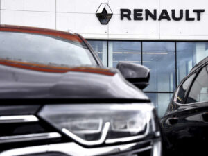 AvtoVAZ Putini Renault-nu Rusiyaya buraxmamağa çağırıb