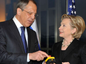 ABŞ müdafiə naziri Klintonun Rusiya miqyasında səsləndirdiyi ittihamlara cavab verib