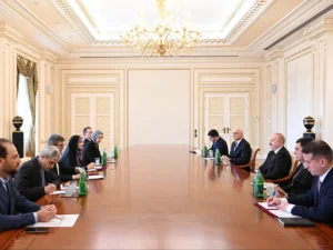 Prezident İlham Əliyev İranın yol və şəhərsalma nazirini qəbul edib