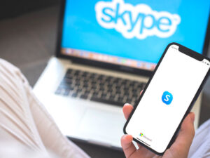Skype ruslara onun tezliklə bağlanacağını xatırladıb
