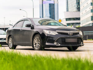 Toyota Rusiyaya avtomobil tədarükünü bərpa edə bilər