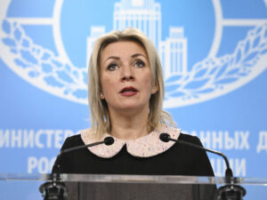 Zaxarova Çexiyanın xarici işlər nazirini Konev abidəsi ilə bağlı dediklərinə görə “xidmətçilikdə” ittiham edib