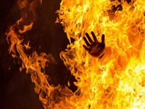 Zibilliyə od vuran kişi yanaraq öldü