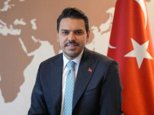 Abdullah Eren: 59 min tələbəyə “Türkiyə təqaüdləri” verilib