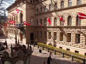 Latviya rus dilini başqa bir sahədə qadağan etmək istəyir