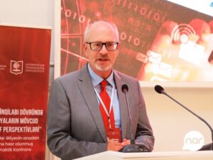 “Nar”ın baş icraçı direktoru Gəncədə keçirilən konfransda çıxış edib