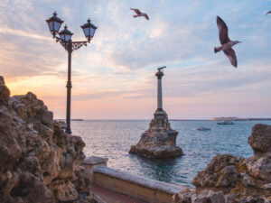 Avropa Krımın statusu məsələsinin artıq həll olunduğunu etiraf edib