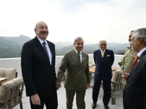 Laçında İlham Əliyevin Şahbaz Şəriflə nahar əsnasında geniş tərkibdə görüşü olub