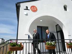 Prezident Ağdamın Kəngərli kəndində yeni inşa edilmiş fərdi evlərdə yaradılan şəraitlə tanış olub