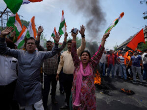 Hindistan Pakistanı atəşkəsi pozmaqda ittiham edir