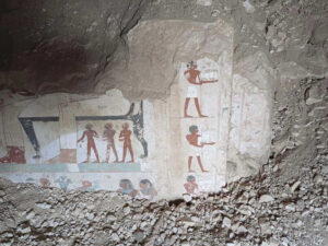 Arxeoloqlar 3500 illik itmiş üç Misir məzarını aşkar ediblər