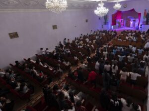 “AzerGold”dan Daşkəsəndə uşaqlara səyyar kukla tamaşası 