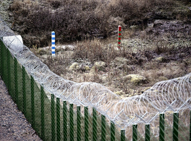 Finlandiyanın şərq sərhədindəki hasar turistik məkana çevrilib Finlandiyanın şərq sərhədindəki hasar turistik məkana çevrilib