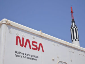 NASA Maskın Dragon kosmik gəmisini istifadədən çıxarmaq vədinə cavab verdi