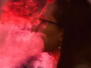 Həkim: Bir saat qəlyan çəkmək 100 siqaret çəkməyə bərabərdir