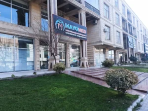 Bakıda fəaliyyəti qadağan edilmiş cərrahla bağlı klinika cərimələnib