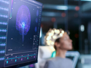 Elm adamları qocalmış beynin demensiyaya qarşı müdafiəsini niyə itirdiyini açıqladı