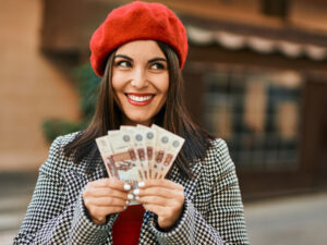 Ruslara xoşbəxt olmaq üçün nə qədər pul lazım olduğu məlum olub