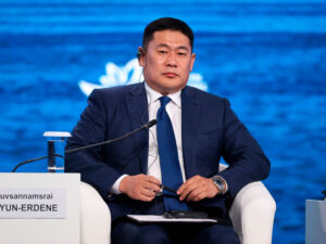 Monqolustan parlamenti baş naziri vəzifəsindən azad edib