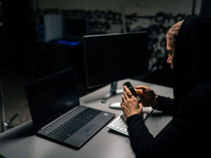 Məşhur Çin bazarında fırıldaq sxemi açıqlanıb