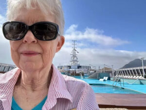 Qadın “Sonsuz Kruizə” getmək üçün bütün əşyalarını satıb