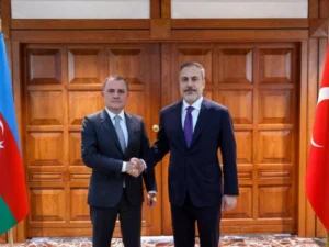Azərbaycan və Türkiyə XİN başçıları Ermənistanla sülh prosesini müzakirə ediblər