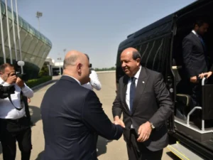 Ersin Tatar Azərbaycana gəlib