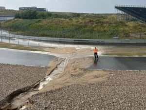 Formula 1 treki daşqın nəticəsində zədələnib