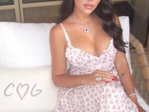 Ronaldo sevgilisinin üzüyünün fotosuna görə gizli toyda şübhəli bilinir