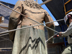 ABŞ Konfederasiya generalının təhqir olunmuş heykəlini bərpa edəcək