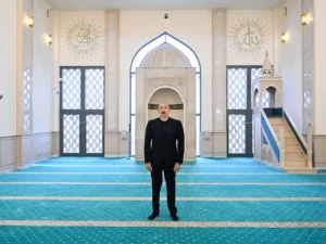 Hadrut qəsəbəsində inşa edilmiş məscidin açılışı olub