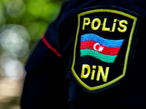 Xankəndidə erməniəsilli şəxs avtomatdan Azərbaycan polisinə atəş açdı