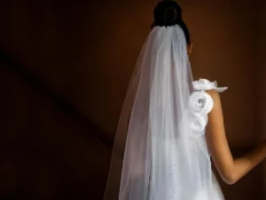 15 yaşlı qızı 35 yaşlı kişiyə ərə vermək istədilər
