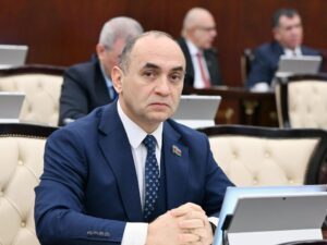 Deputatdan çağırış: hər bir vətəndaşımızı həmrəyliyimizi qorumağa, nifrət və ayrı-seçkilik ritorikasından uzaq durmağa çağırırıq