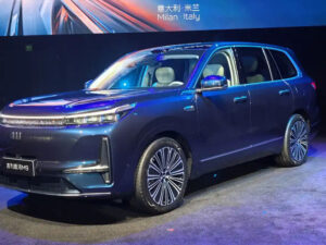 Geely Galaxy M9 krossoverinin dünya premyerasının tarixləri açıqlandı