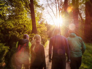 73 yaşlı qadın dağa çıxaraq 147 metr hündürlükdən yıxılıb