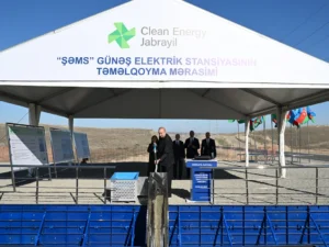 İlham Əliyev Cəbrayılda “Şəms” və “Üfüq” Günəş Elektrik stansiyalarının təməlini qoyub İlham Əliyev Cəbrayılda “Şəms” və “Üfüq” Günəş Elektrik stansiyalarının təməlini qoyub