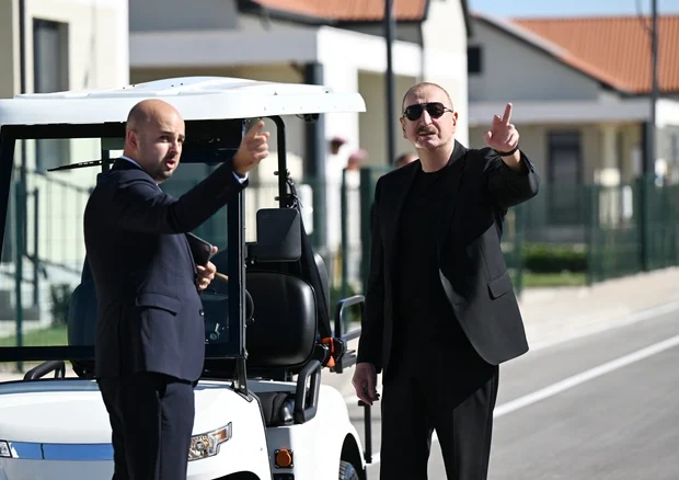 İlham Əliyev Cəbrayılın Horovlu kəndinin birinci mərhələsinin açılışında iştirak edib İlham Əliyev Cəbrayılın Horovlu kəndinin birinci mərhələsinin açılışında iştirak edib