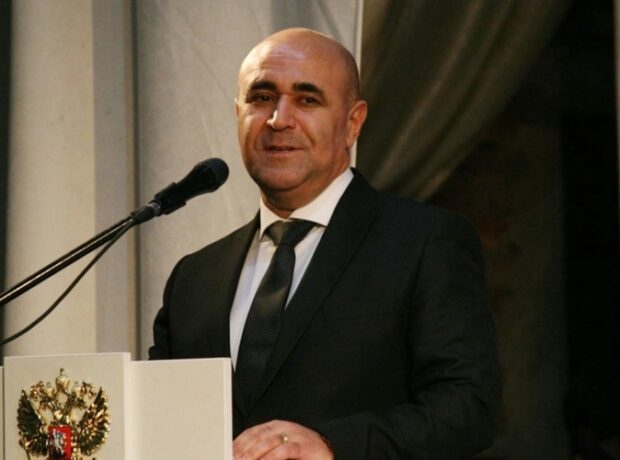 Rusiyanın Smolensk vilayətində Azərbaycan diasporunun rəhbəri Faiq Əliyev saxlanılıb – yaxınları onun şərləndiyini bildirir Rusiyanın Smolensk vilayətində Azərbaycan diasporunun rəhbəri Faiq Əliyev saxlanılıb – yaxınları onun şərləndiyini bildirir