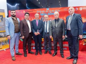 “4 TƏKƏR” filminin imza günündə izdiham yaşandı – FOTO/VİDEO “4 TƏKƏR” filminin imza günündə izdiham yaşandı – FOTO/VİDEO